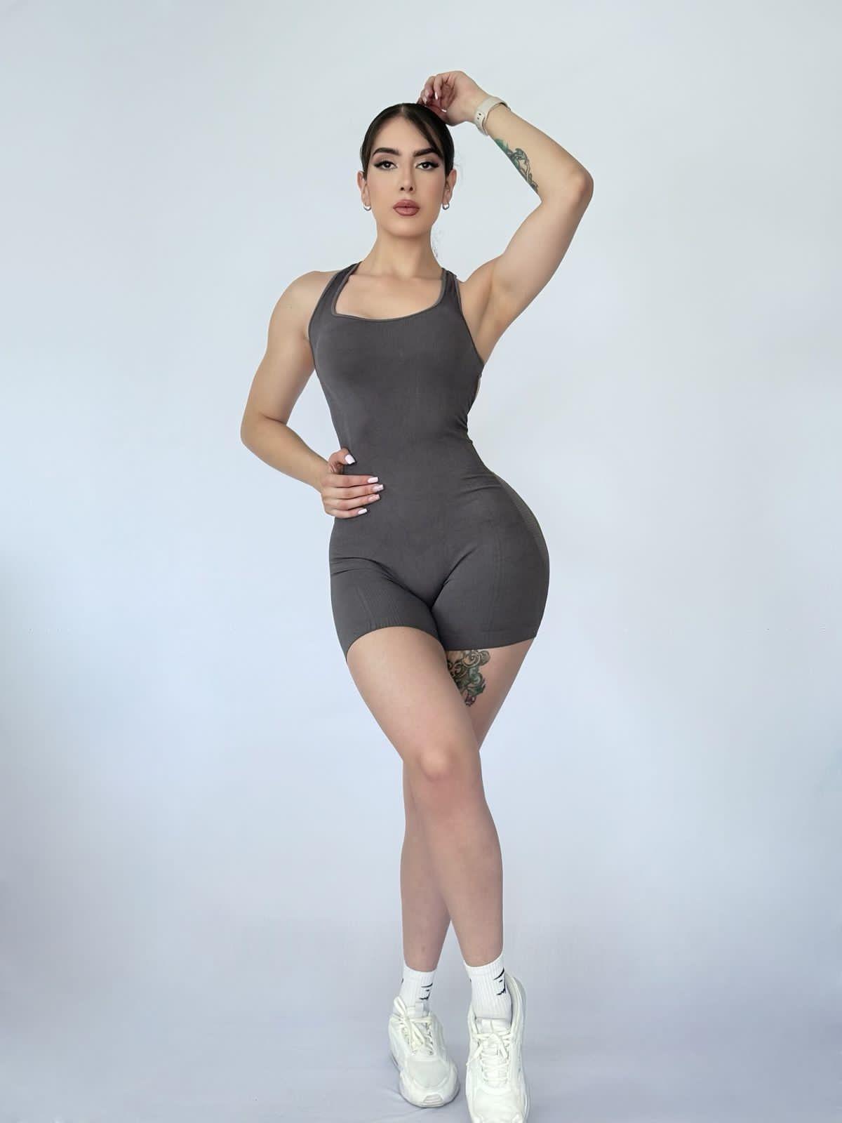 Enterizo shorts con gota en la espalda