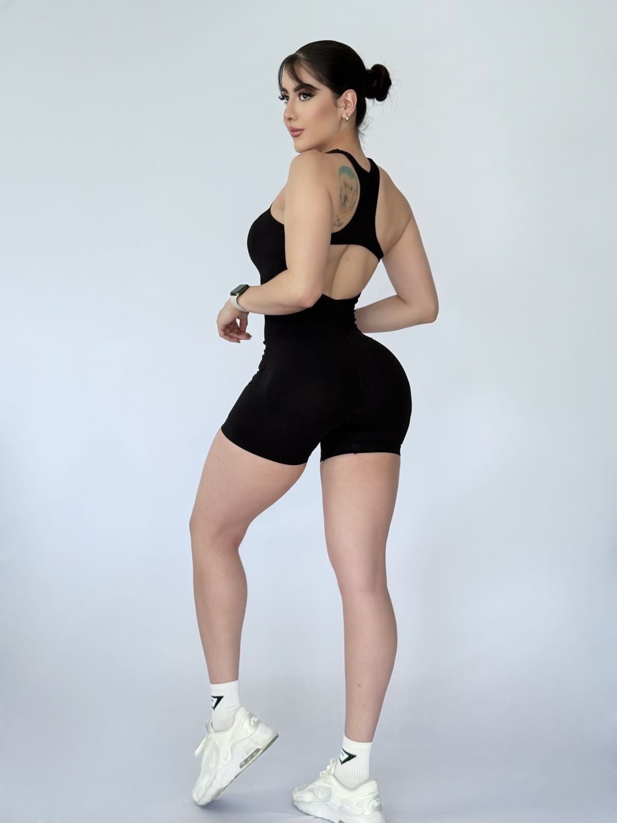Enterizo shorts con gota en la espalda